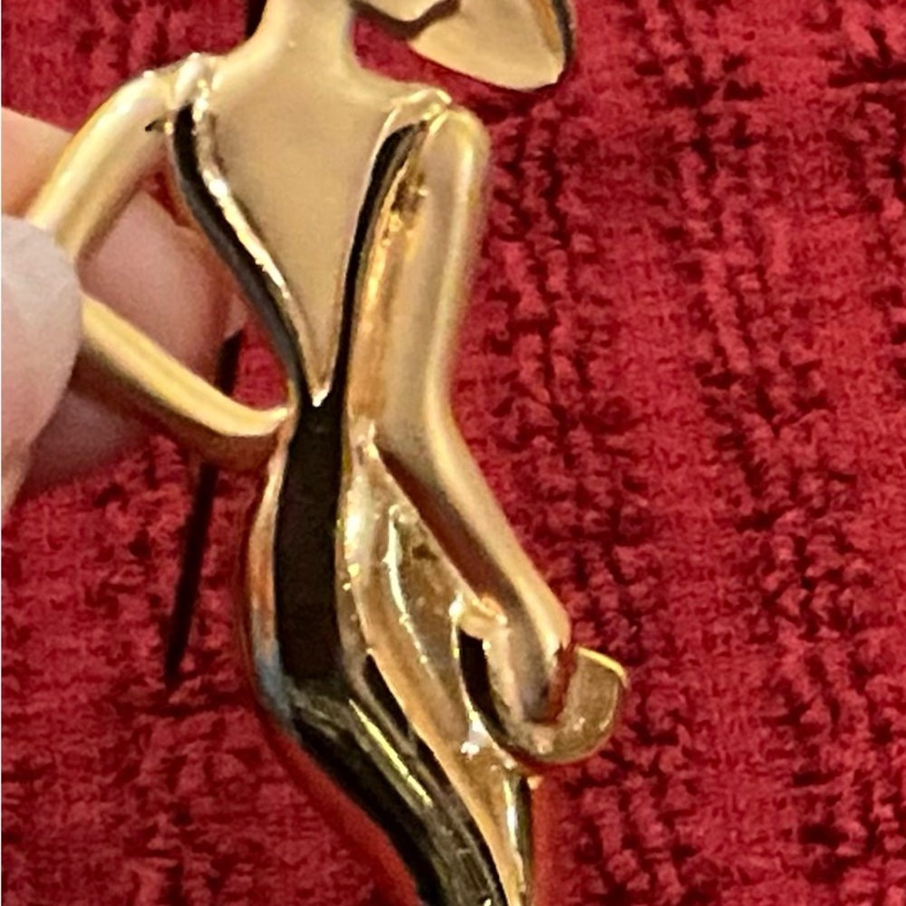 Brooch - Picture 2 of 2
